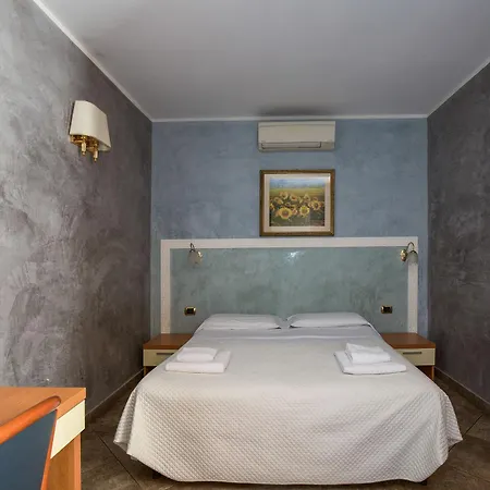 Angelica Otel Floransa