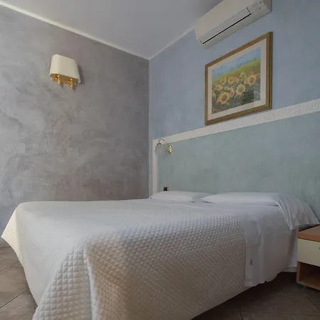 Otel Angelica 2*